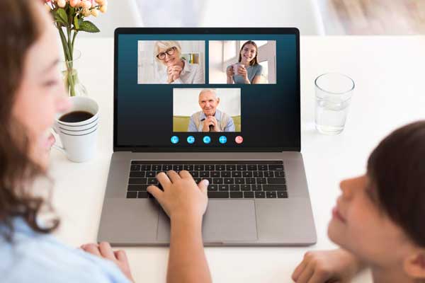 Escolas e universidades